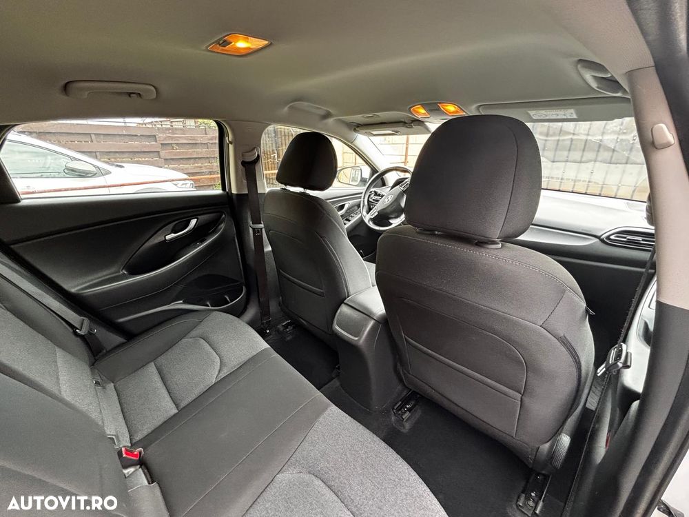 Hyundai i30 1.5 T-GDI 160CP MHEV 5DR 7DCT Highway - 9