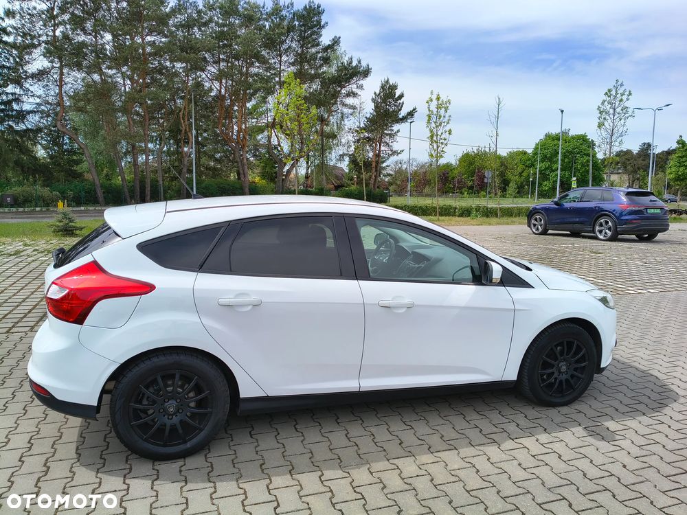 Ford Focus 1.6 Ambiente - 8