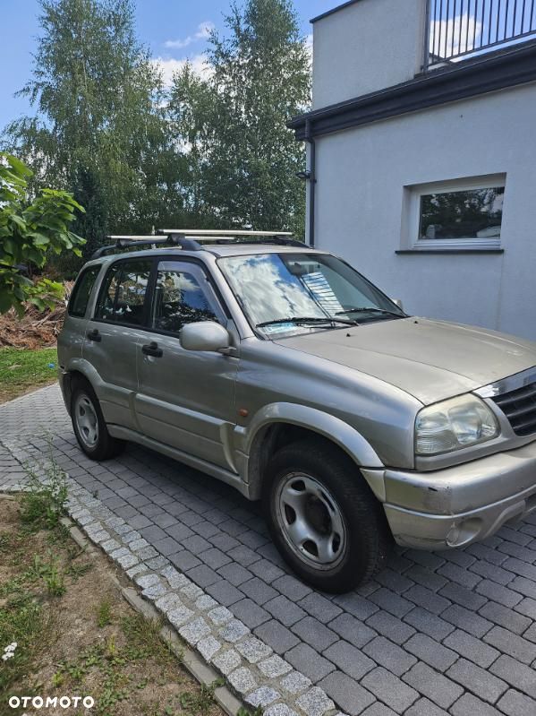 Suzuki Grand Vitara 2.0 - 1
