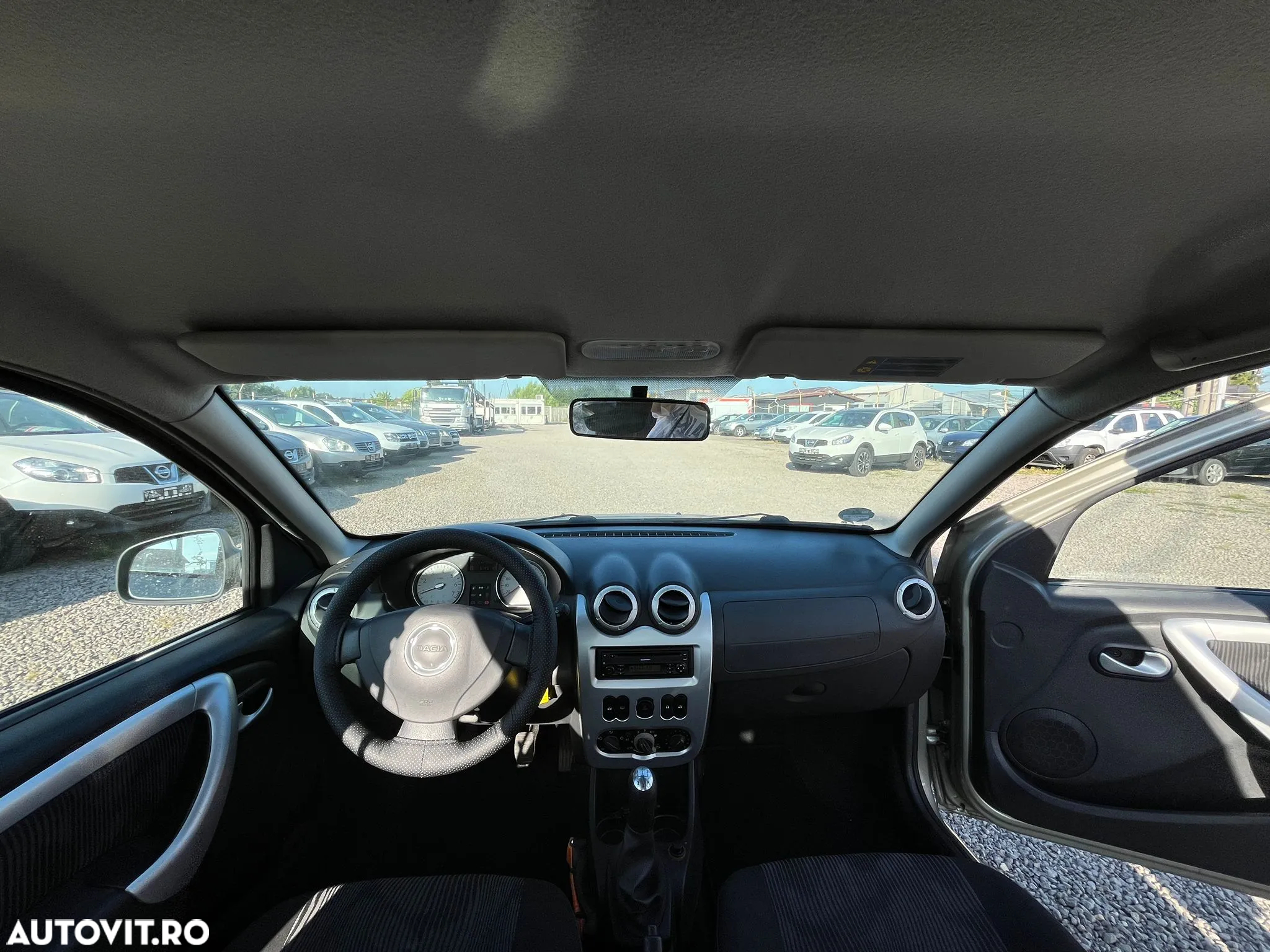 Dacia Sandero 1.2 16V 75 Laureate - 9