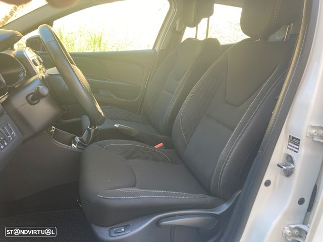 Renault Clio Energy dCi 90 Start & Stop LIMITED 2018 - 25
