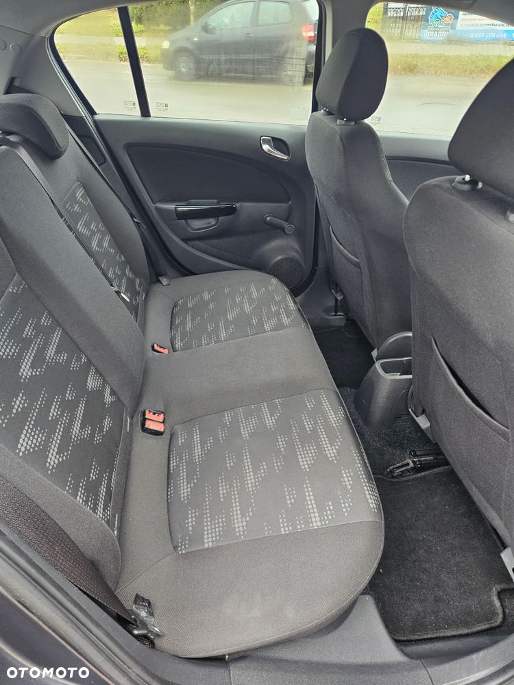 Opel Corsa 1.2 16V Cosmo - 10