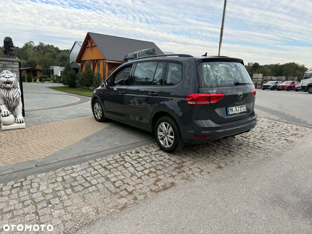 Volkswagen Touran - 6