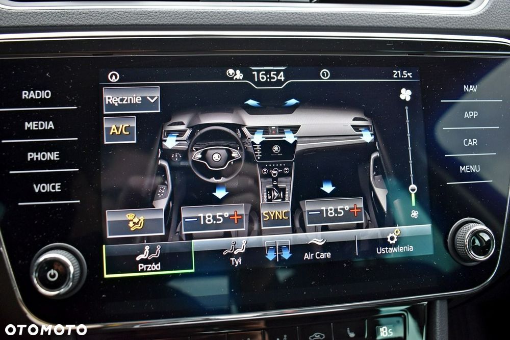 Skoda Superb 2.0 TDI SCR Ambition DSG - 25