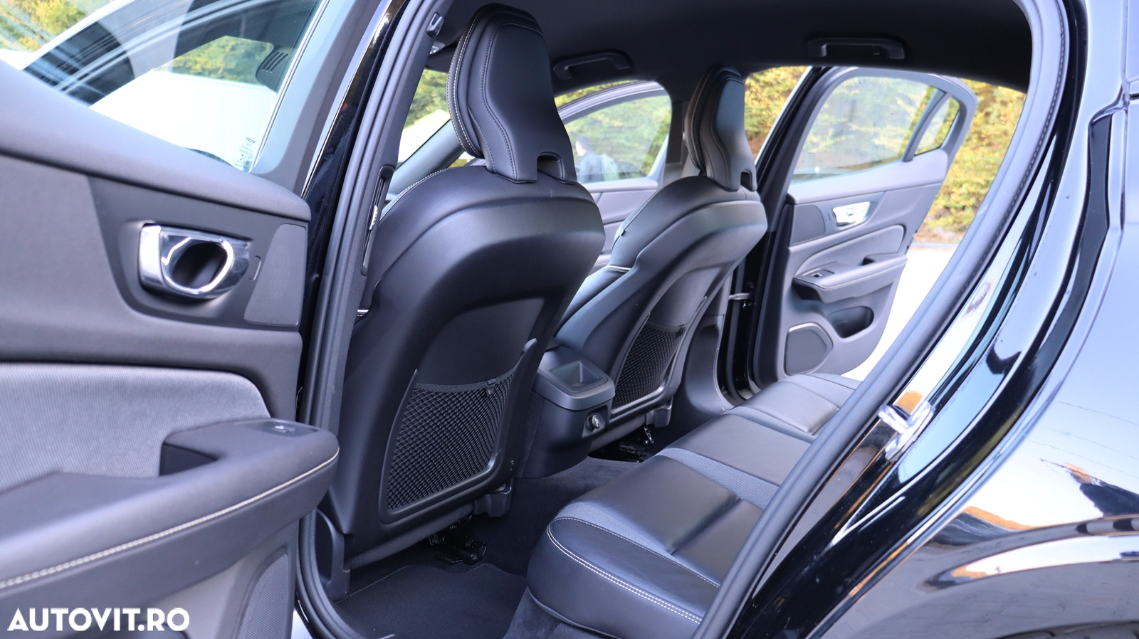 Volvo S60 T5 R-Design - 8