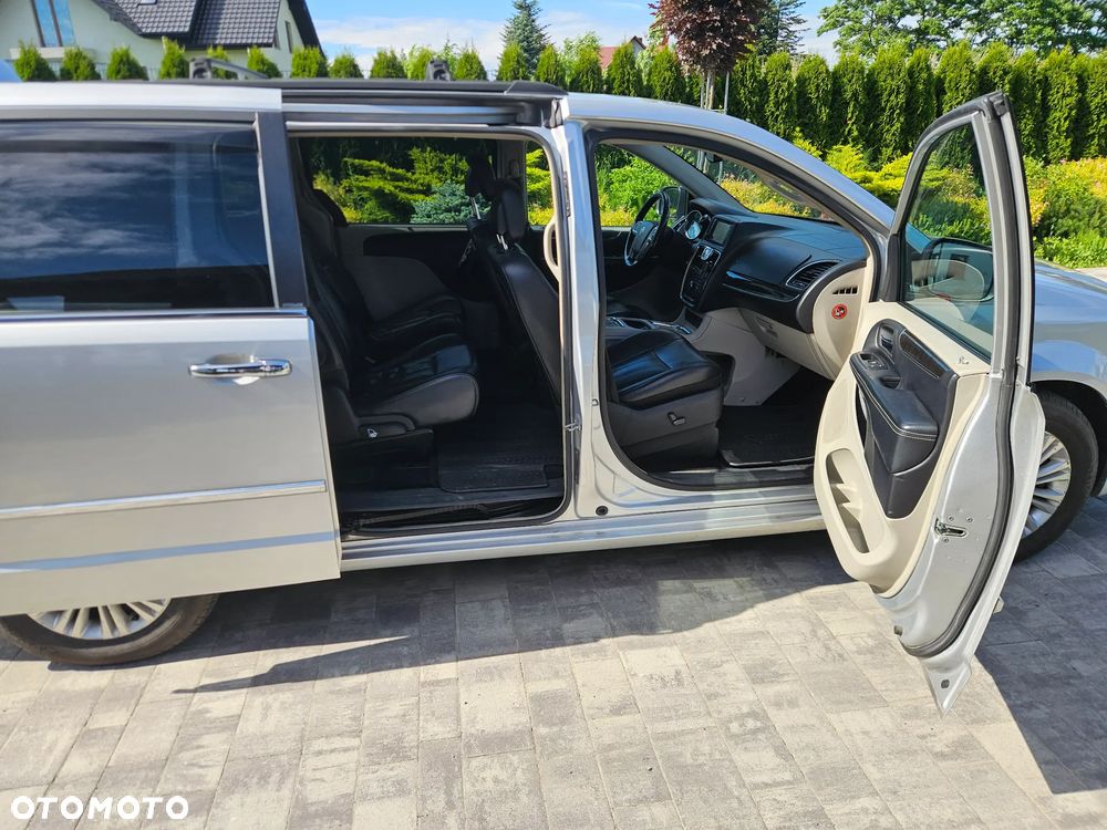 Lancia Voyager 2.8CRD Gold - 18