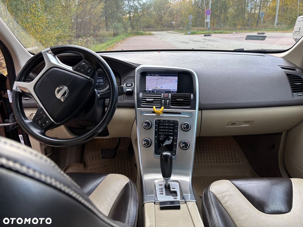 Volvo XC 60 2.4D AWD Summum - 11