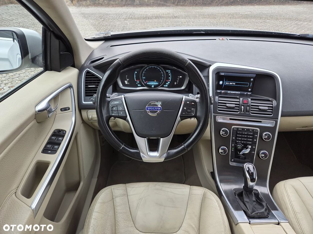 Volvo XC 60 T6 AWD Momentum - 13