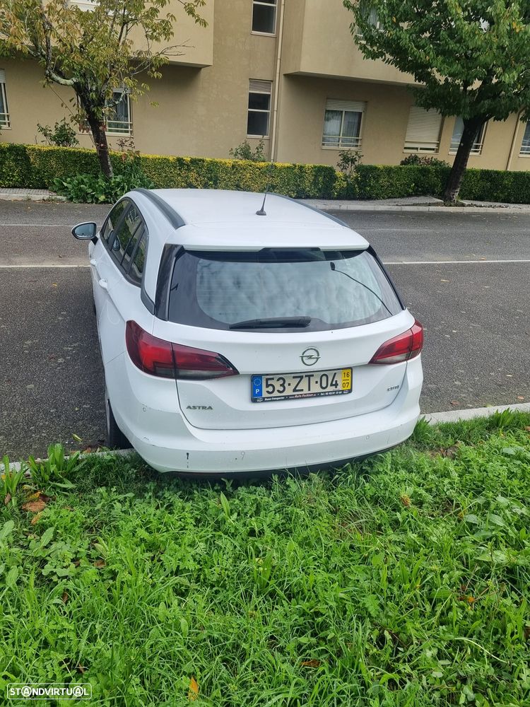 Opel Astra Sports Tourer - 4
