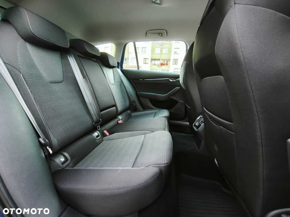 Skoda Octavia 1.5 TSI ACT Ambition - 10