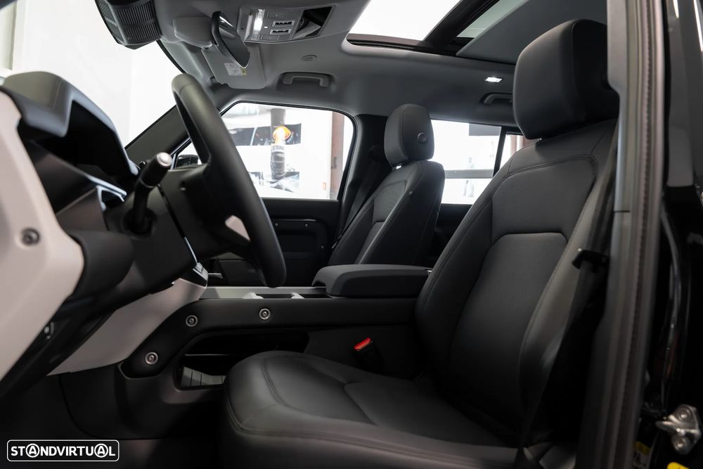 Land Rover Defender 2.0 P300e 110 AWD S - 8