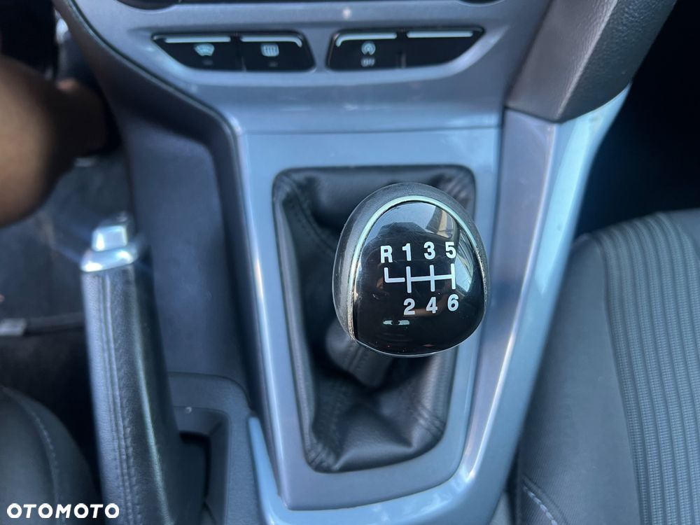 Ford Focus - 35