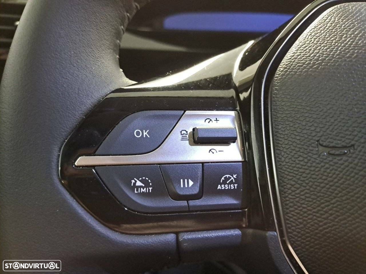 Peugeot 408 1.2 PureTech Allure EAT8 - 16
