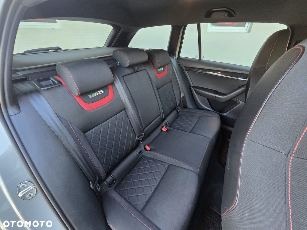 Skoda Octavia 2.0 TDI RS DSG - 10