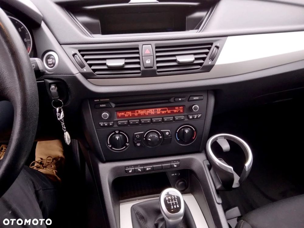 BMW X1 sDrive18i - 9