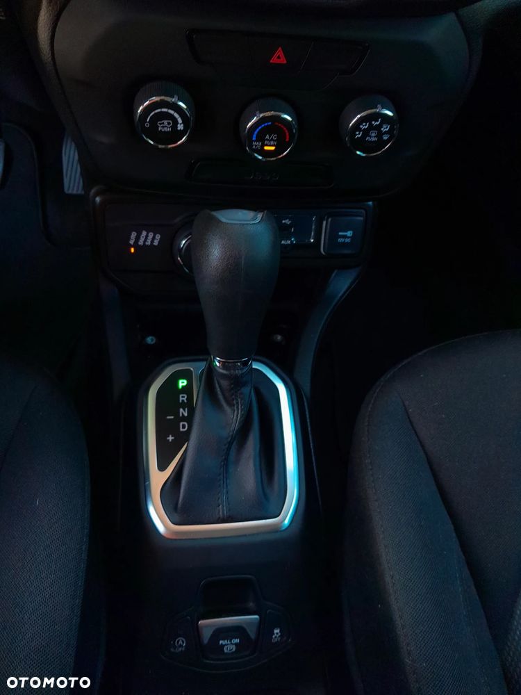 Jeep Renegade - 17
