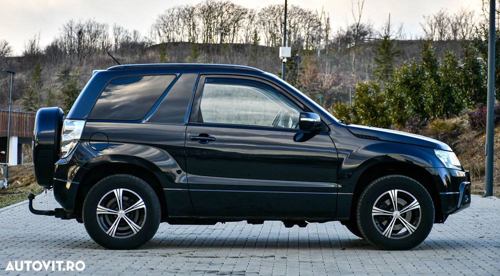 Suzuki Grand Vitara 2.4 Comfort - 14