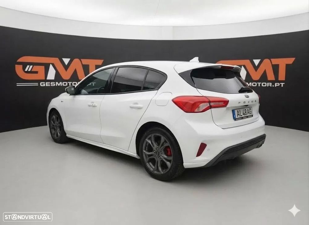 Ford Focus 1.0 EcoBoost MHEV ST-Line X - 2