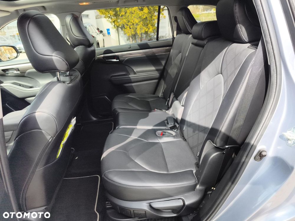 Toyota Highlander - 14