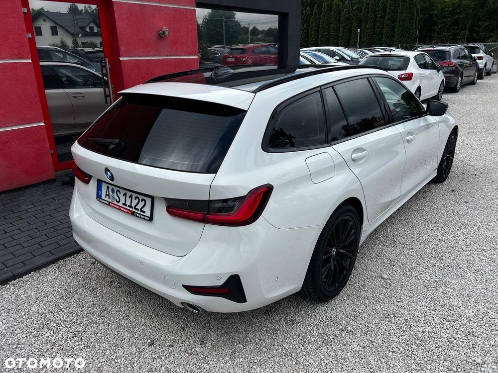 BMW Seria 3 320d xDrive Edition M Sport Shadow - 2