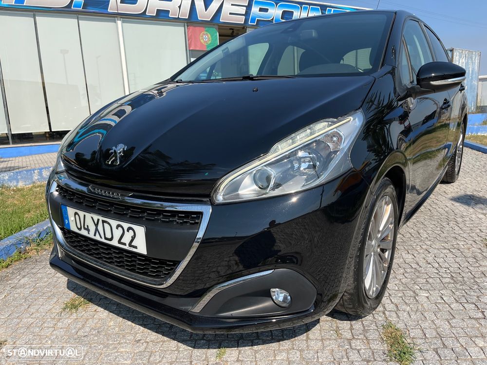 Peugeot 208 1.2 PureTech Signature - 13