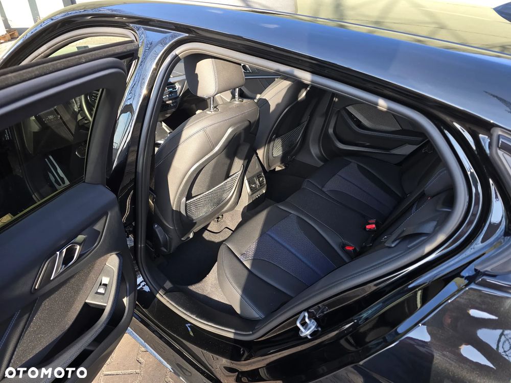 BMW Seria 1 120i M Sport - 10