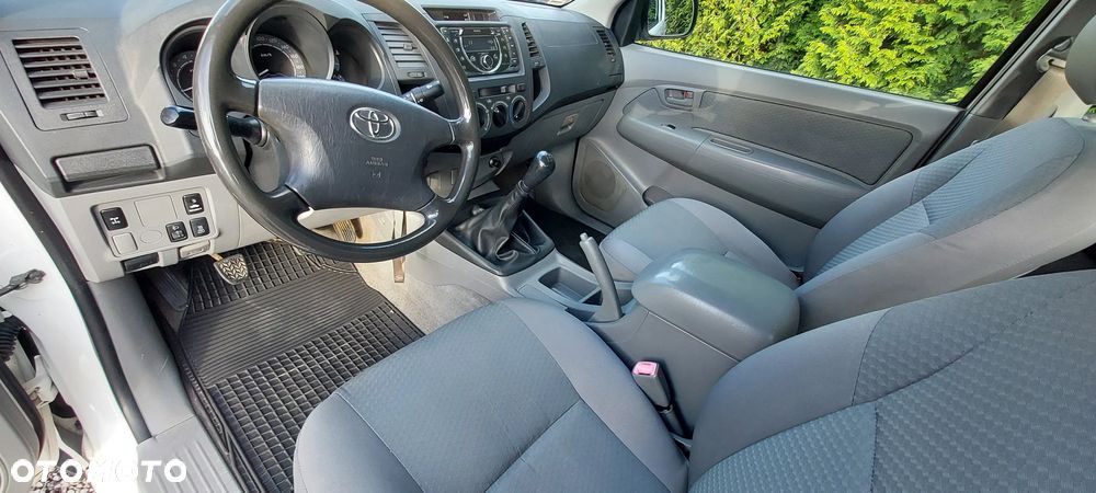 Toyota Hilux 4x4 Extra Cab - 14