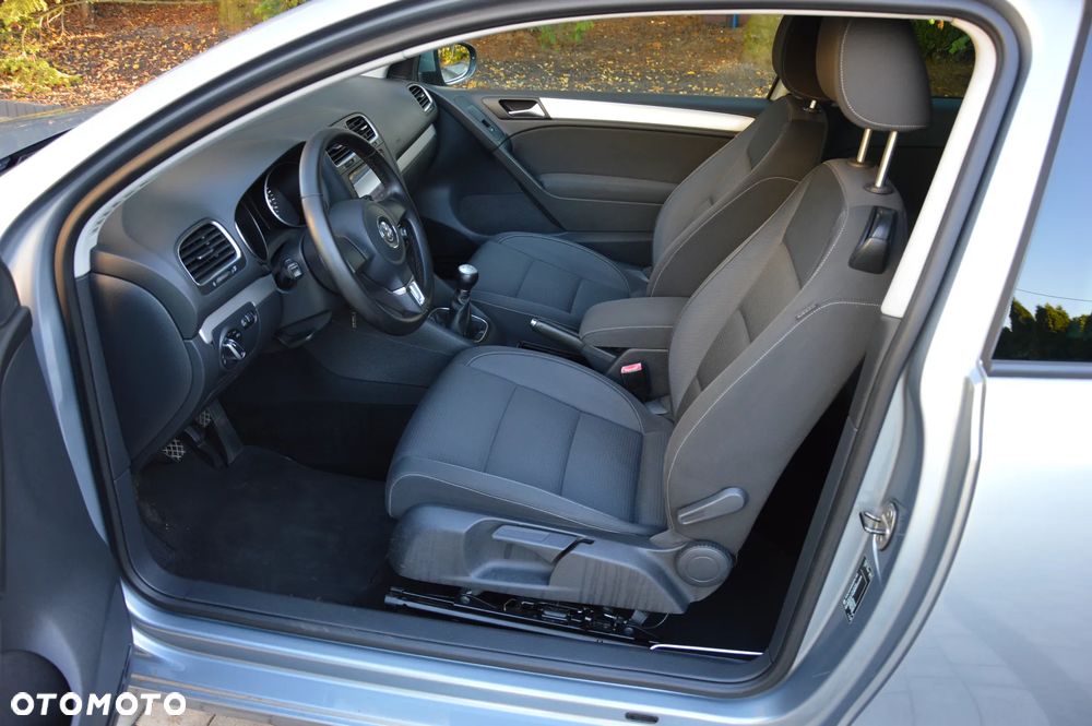 Volkswagen Golf - 26