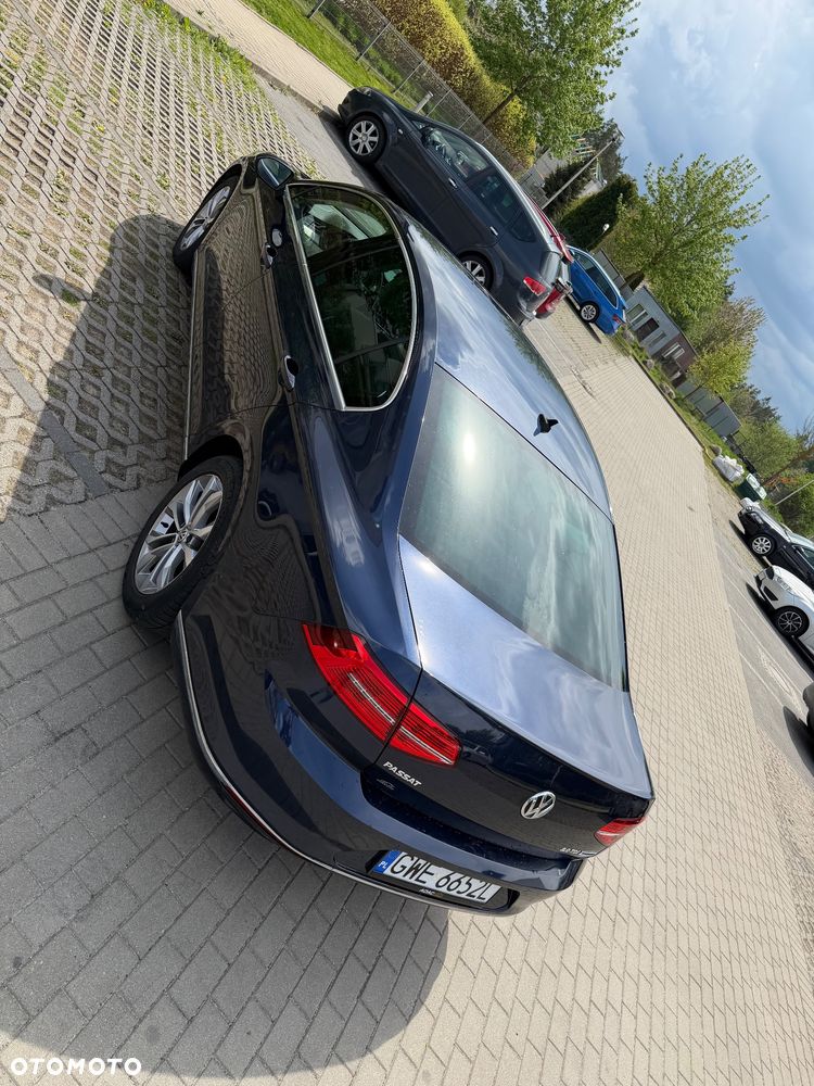 Volkswagen Passat 2.0 TDI (BlueMotion Technology) DSG Highline - 12