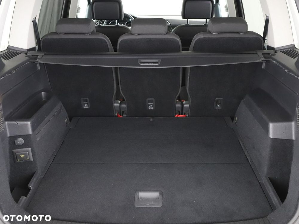 Volkswagen Touran 2.0 TDI SCR (BlueMotion Technology) DSG Comfortline - 20