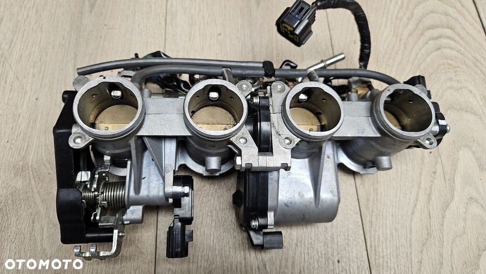 Listwa Wtryskowa Przepustnica Yamaha YZF-R6 R6 2008-2016 13S Dawca Części - 16