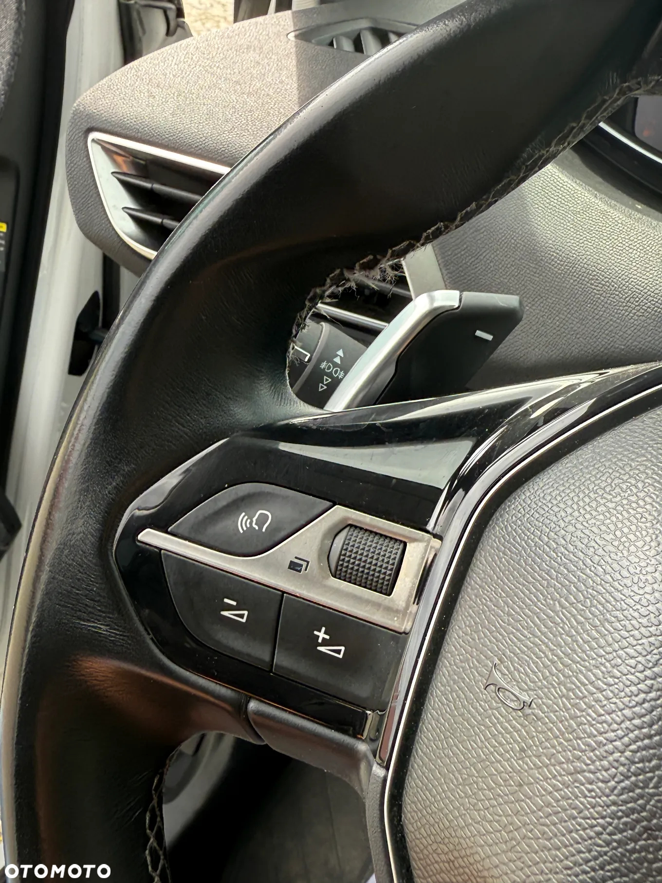 Peugeot 3008 PureTech 130 Stop & Start EAT6 Allure - 26