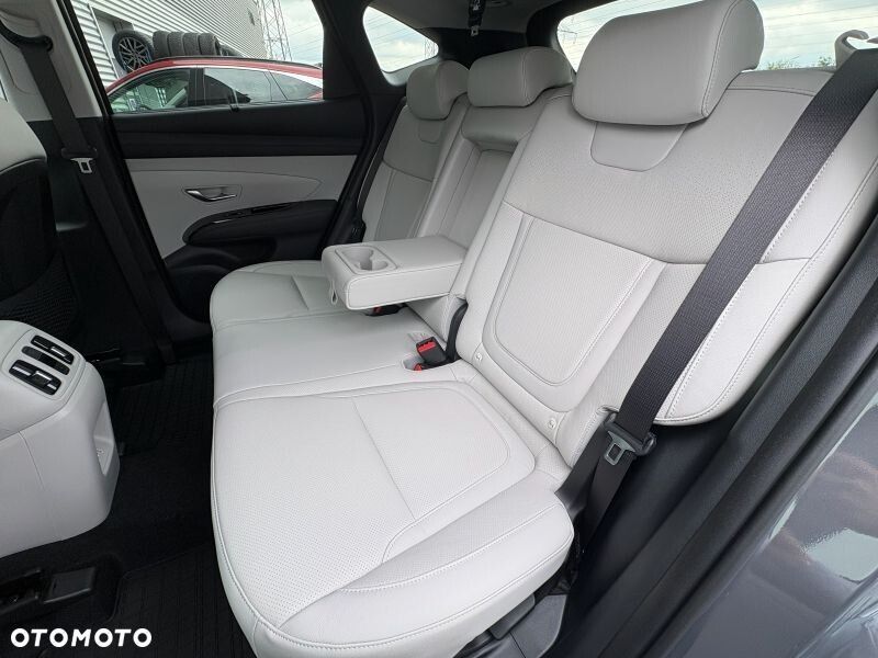 Hyundai Tucson 1.6 T-GDi HEV Platinum 2WD - 16