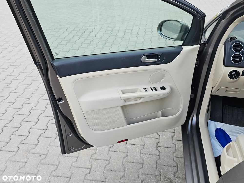 Volkswagen Golf Plus 1.4 TSI Comfortline DSG - 21