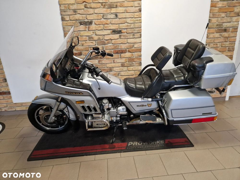 Honda GL - 6