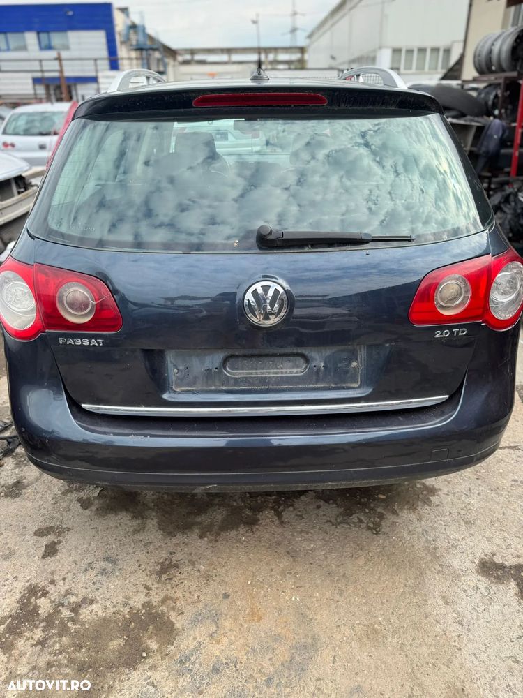 Dezmembrez Volkswagen Passat B6 2008 Combi 2.0 TDI ,COD MOTOR : BKP - 4