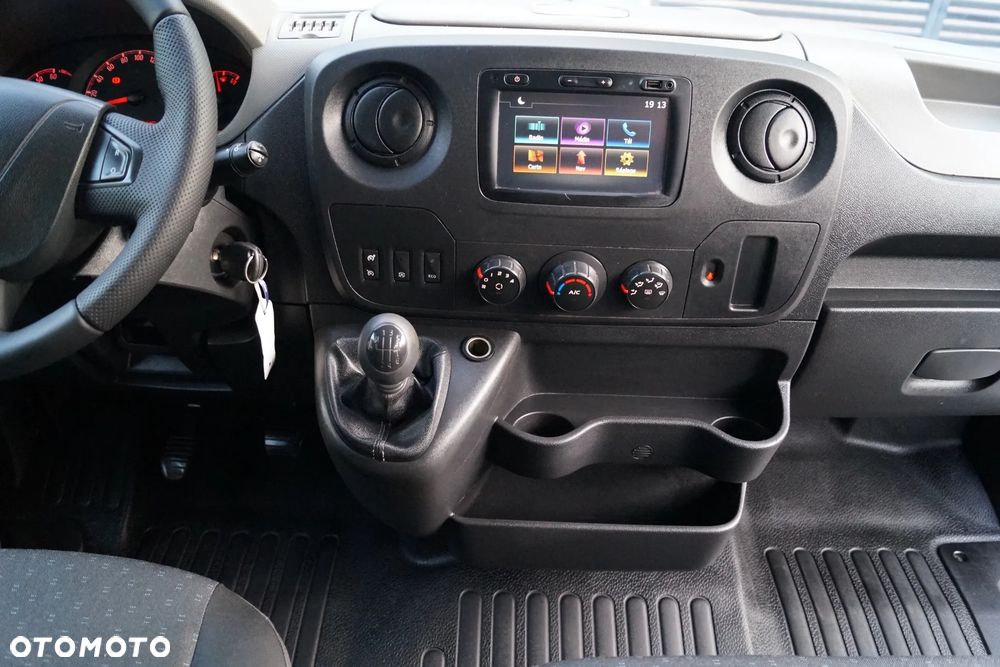 Opel Vivaro - 36