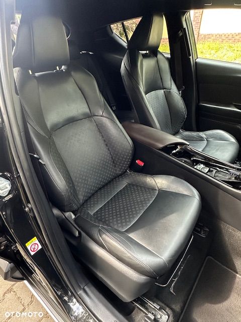 Toyota C-HR Style Selection - 41