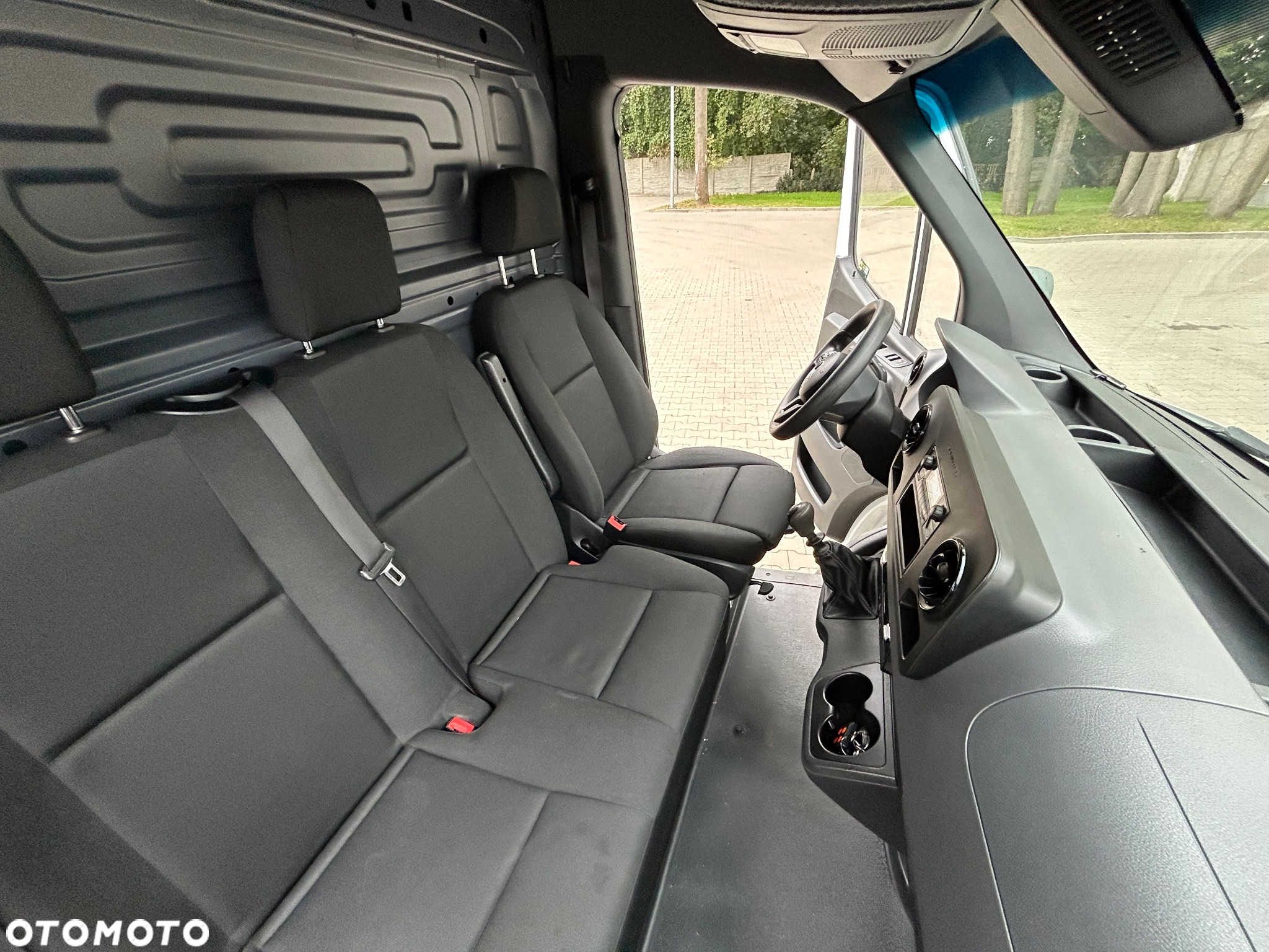 Mercedes-Benz sprinter - 14
