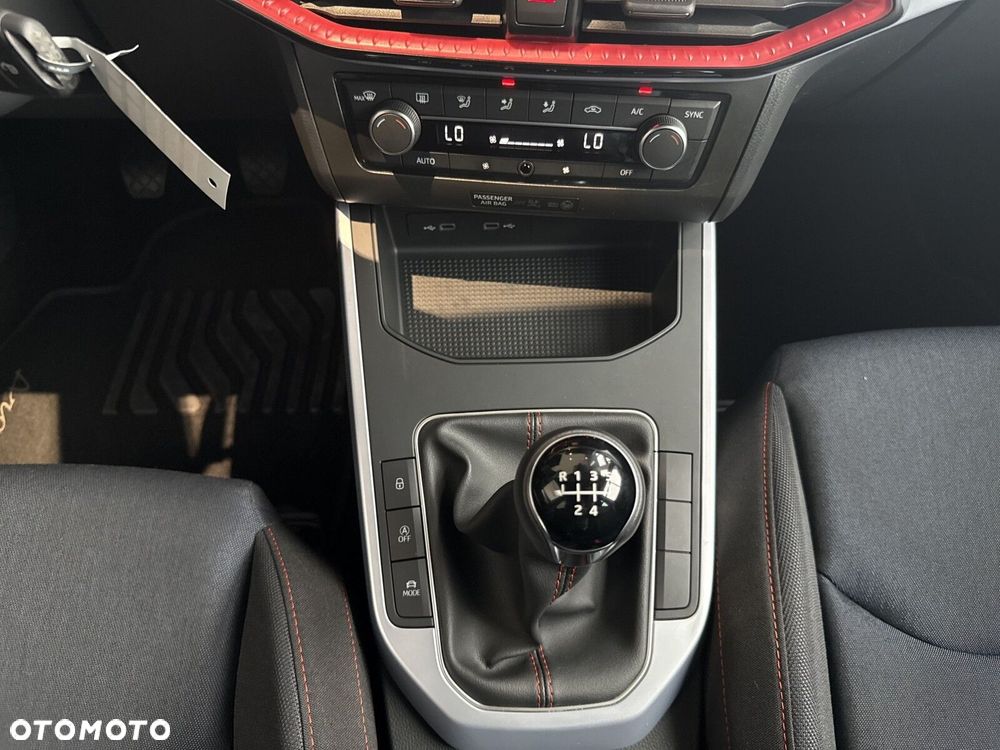 Seat Arona - 16