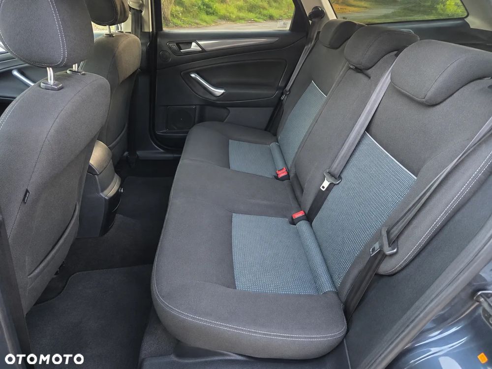 Ford Mondeo 2.0 TDCi Titanium - 11