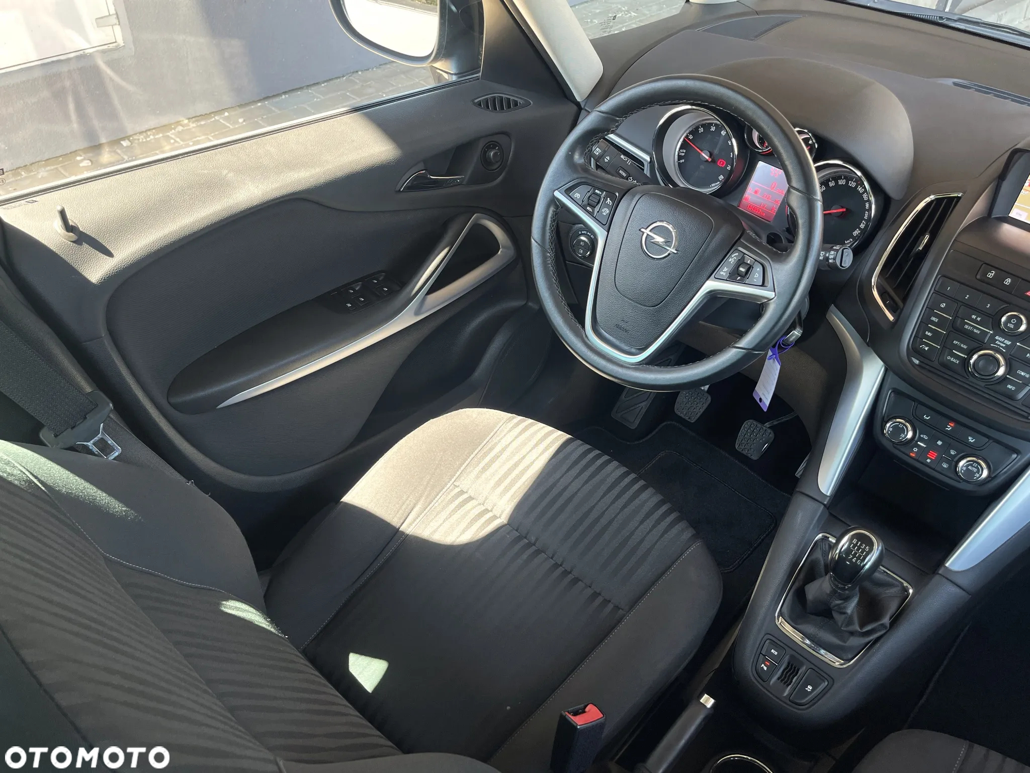 Opel Zafira 1.4 Turbo (ecoFLEX) Start/Stop Active - 23