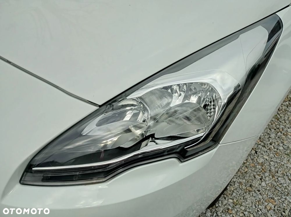 UWAGA ! 2017 PEUGEOT 5008 BENZYNA 131PS KLIMATRONIC NAVI ALU18 MALE KM I WLASC PL - 2