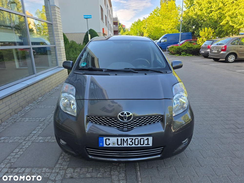 Toyota Yaris - 2