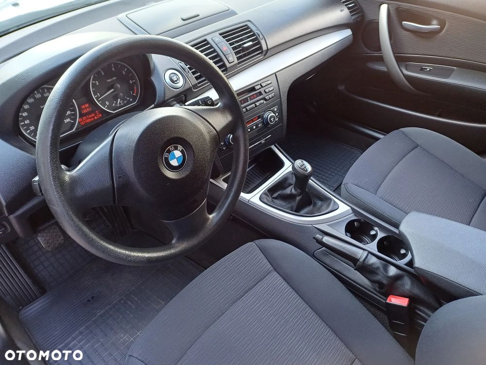 BMW Seria 1 116i - 16