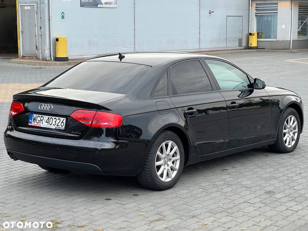 Audi A4 Limousine - 6