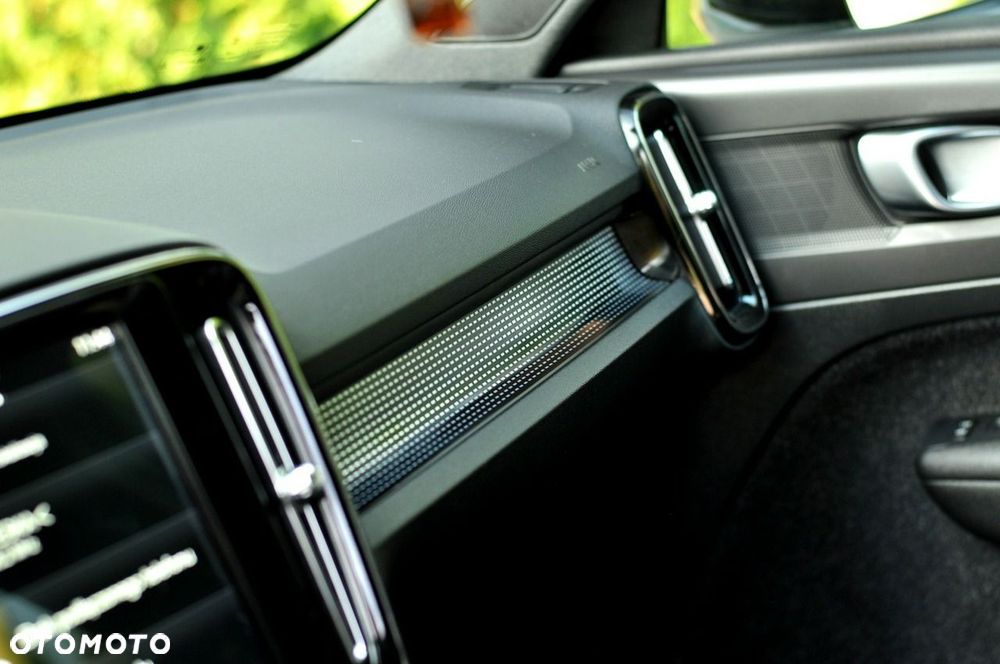 Volvo XC 40 D3 SCR R-Design - 23