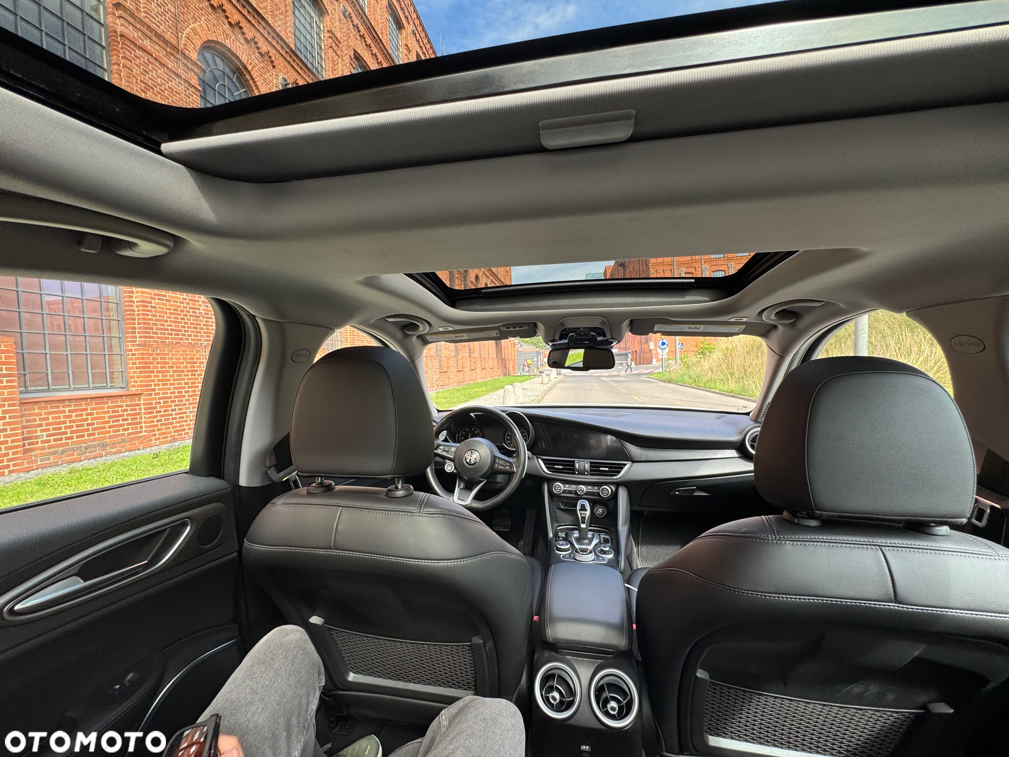 Alfa Romeo Giulia 2.0 Turbo 16V AT8-Q4 Ti - 9
