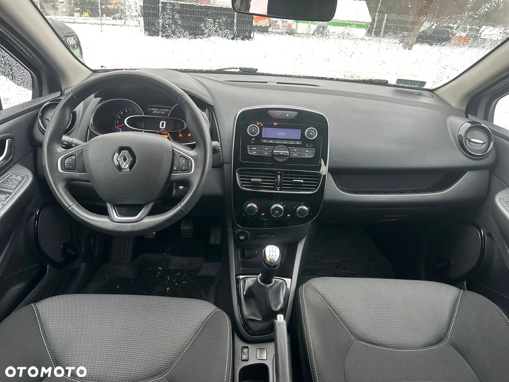 Renault Clio - 11
