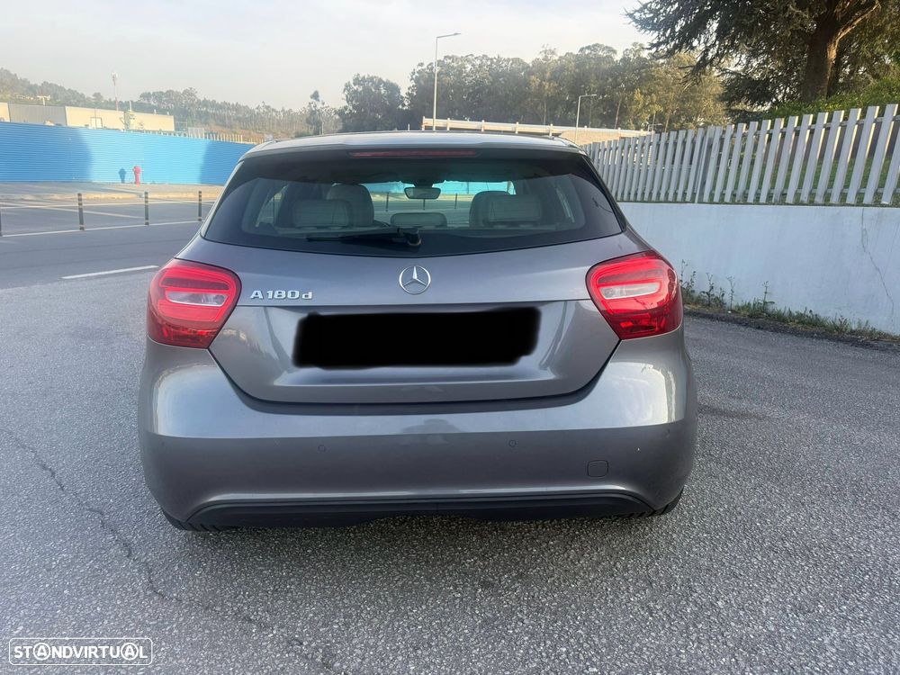 Mercedes-Benz A 180 d Urban Aut. - 5